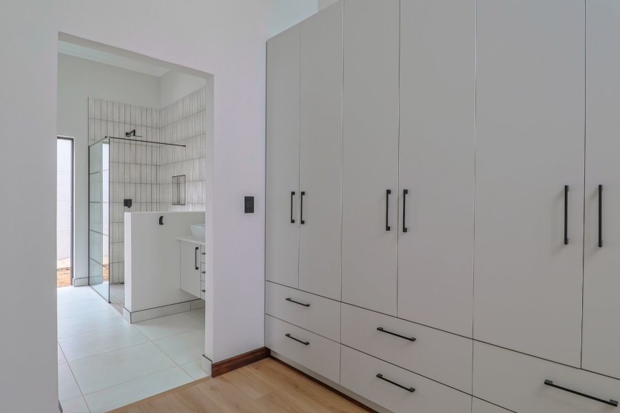4 Bedroom Property for Sale in Landsmeer Residential Estate North West
